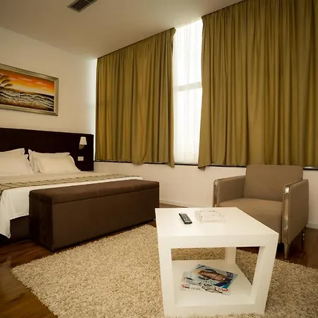 Havana 4* Grile