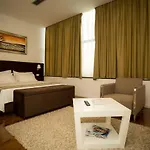 Havana 4* Grilë