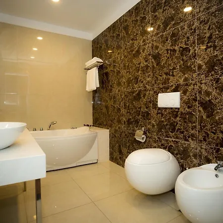 Havana 酒店 Grilë