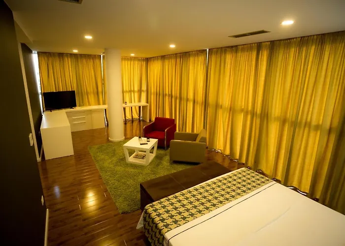 Ξενοδοχείο Havana 4*